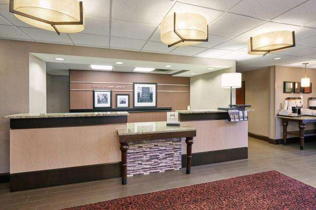 Hampton Inn East Peoria Interior photo